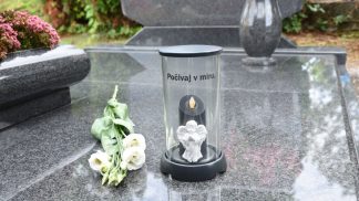 personalizirana nagrobna sveča